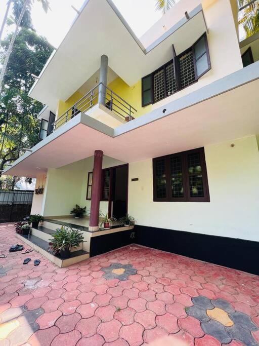 Ocean Pearl Apartment Kozhikode Exterior photo